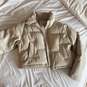 Cream cropped fake leather puffer jacket